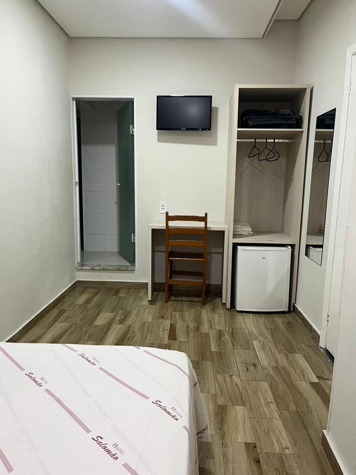 Hotel Salomao - Proximo A 25 De Marco, Bom Retiro, Bras E Rua Santa Efigenia, A 2 Minutos Do Mirante Sampa Sky E Pista De Skate Anhangabau Сан-Пауло Экстерьер фото